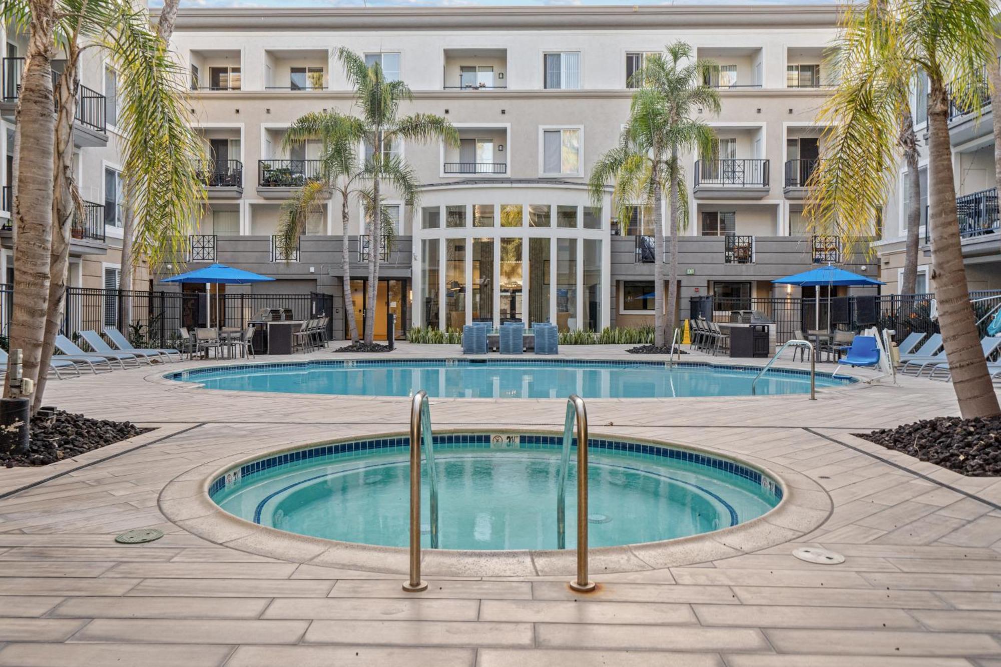 Luxury 2bdr In The Center Of Marina Del Rey
