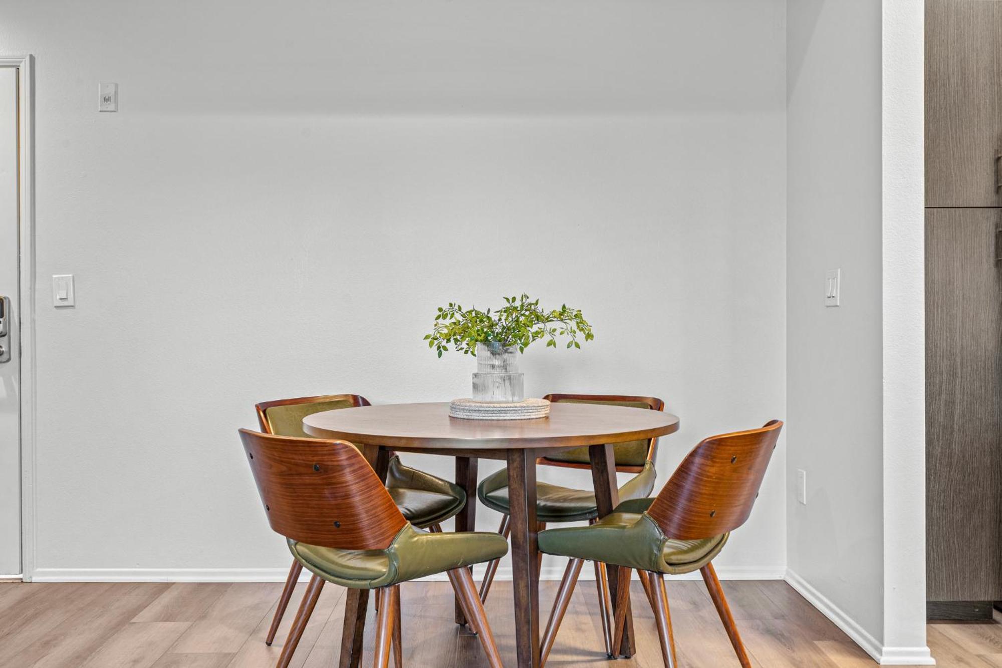 Luxury 2bdr In The Center Of Marina Del Rey