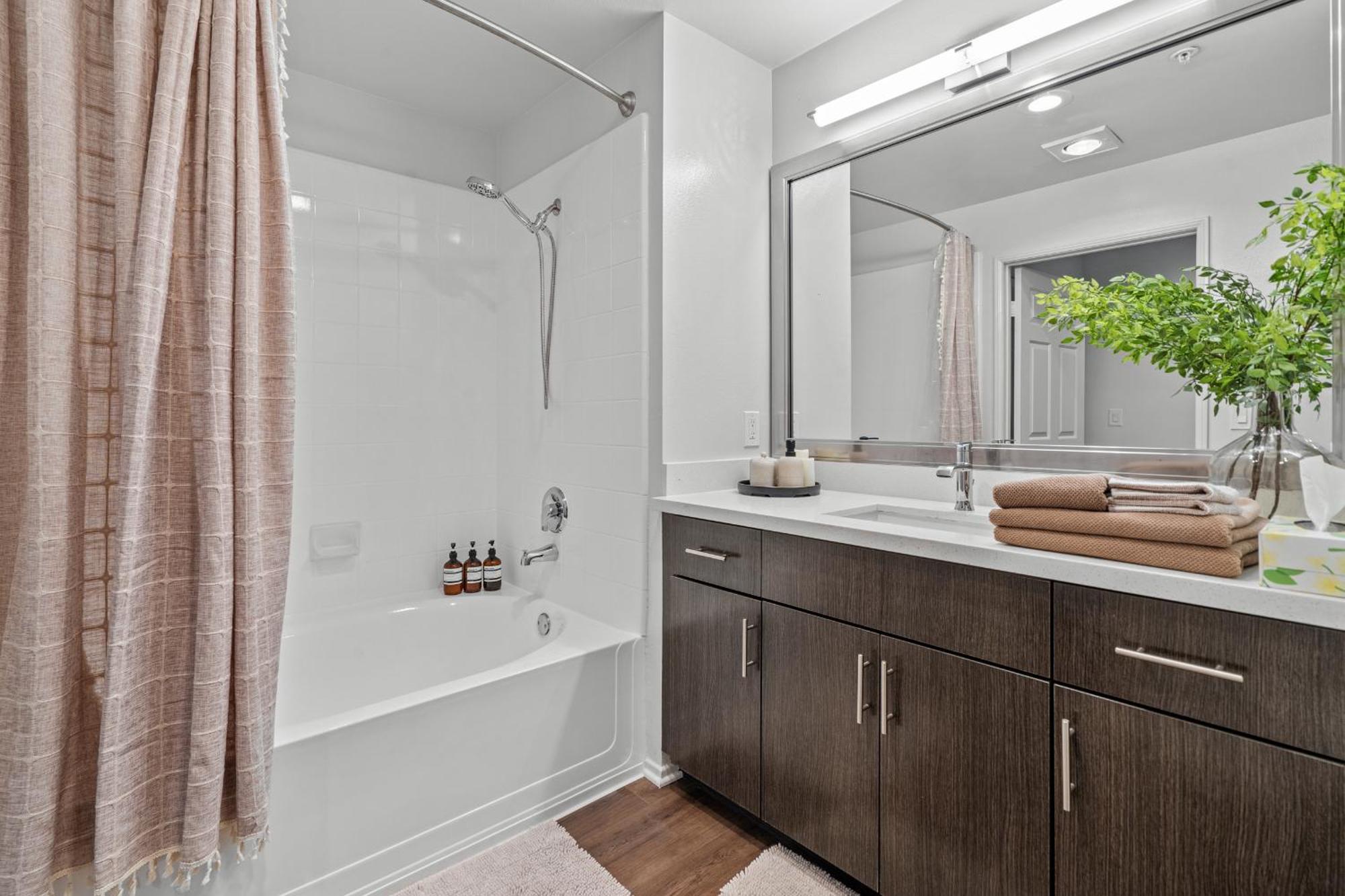 Luxury 2bdr In The Center Of Marina Del Rey Apartment