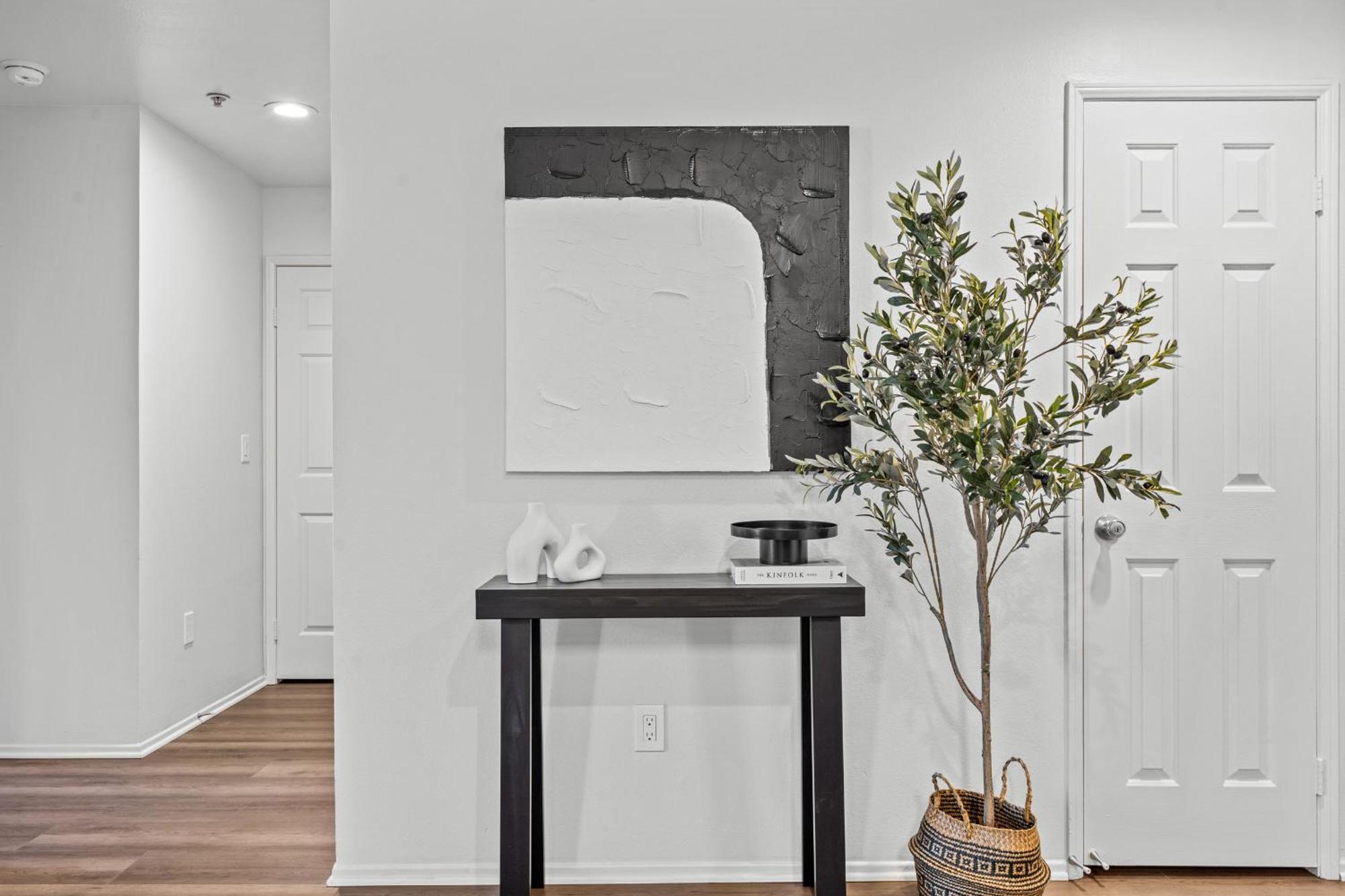 Luxury 2bdr In The Center Of Marina Del Rey